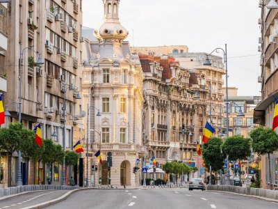 Ruminiyada Buxarest İqtisad Universiteti TƏQAÜDLÜ YAY proqramını elan edib