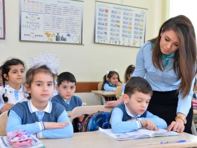 Müəllim və şagirdlər üçün geyim tələblərinə dair vahid yanaşma tətbiq olunacaq