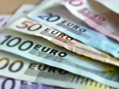 Xaricdə təhsil adı ilə 150 min avro mənimsəyib