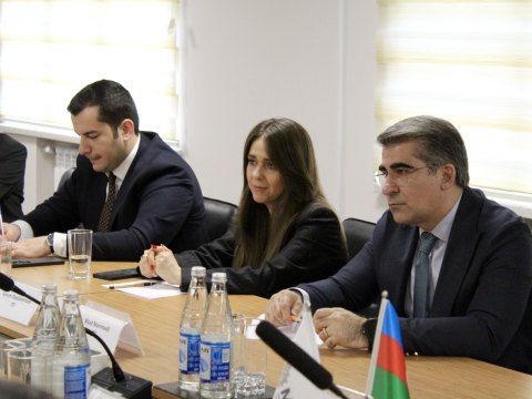 TəhsilPlus kartları ilə bağlı regional təhsil idarələrinin DİREKTORLARI ilə görüş keçirilib