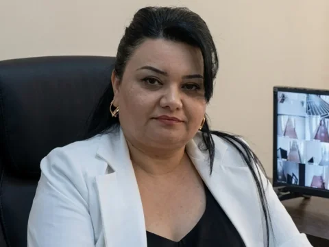 69 MİNLİK&nbsp;dələduzluqda ittiham olunan MƏKTƏB&nbsp;direktoru Azərbaycana ekstradisiya edildi