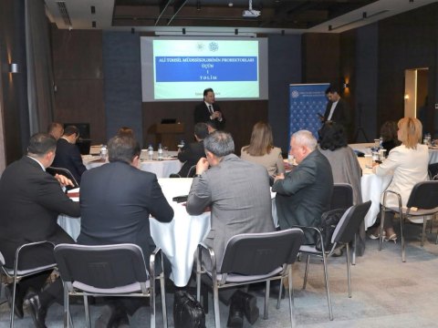Ali təhsil müəssisələrinin prorektorları üçün təlimlərə başlanılıb