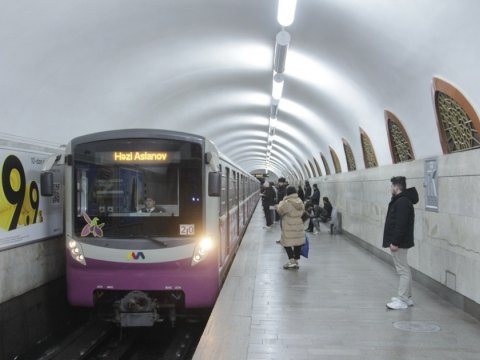 Metroda qatarların hərəkəti tam bərpa olunub