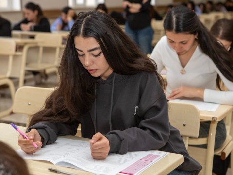 Neçə abituriyent 300 bal topladı ?
