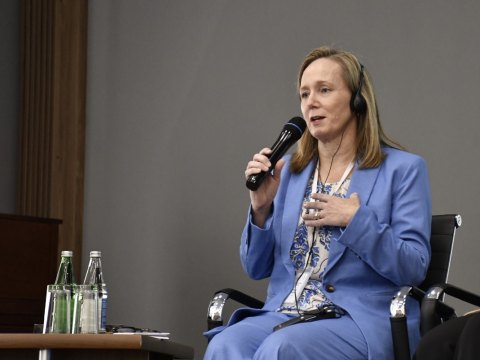 Angela Ramney: Təcrübə qazanın ki, real fərq yarada biləsiniz