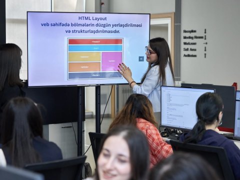&ldquo;Parla&rdquo; iştirakçıları üçün rəqəmsal bacarıqlar üzrə təlim təşkil olunub