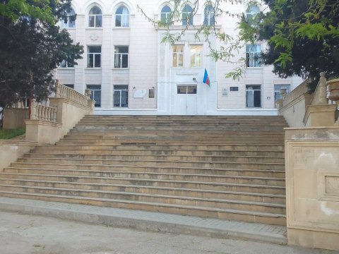 175 nömrəli məktəbin&nbsp;X sinif şagirdi&nbsp;pəncərədən yıxılıb