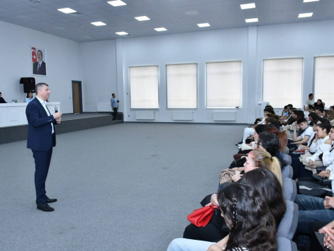 Abşeronda abituriyentlərlə ixtisas seçimi görüşü keçirilib