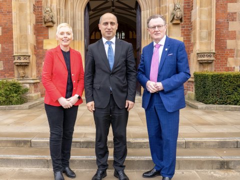 Emin Əmrullayev Şimali İrlandiyanın Belfast Kraliça Universitetində olub