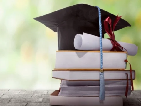 Ən çox tələbə krediti rəsmiləşdirilən universitetlər məlum olub- ADLAR