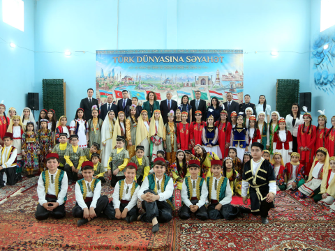 Məktəblilər Türk dünyasının mədəniyyətini və mətbəxini nümayiş etdiriblər