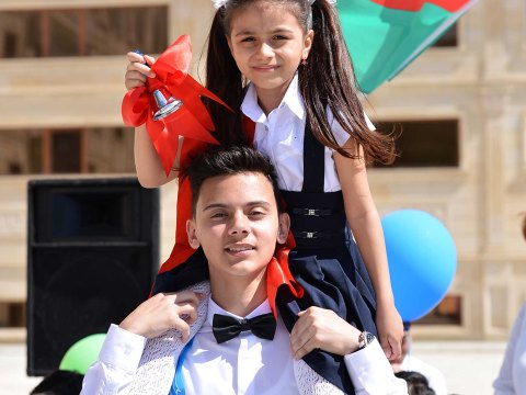 11 məktəbdə ilk dəfə son zəng çalınacaq