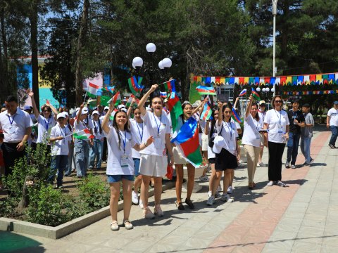 Yeniyetmələrimiz Tacikistandakı beynəlxalq forumda QƏLƏBƏ qazanıblar