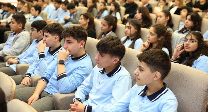 BANM nəzdində fəaliyyət göstərən Rəqəmsal biliklər liseyində Azərbaycan bölməsi üzrə şagird QƏBULU elan edilir