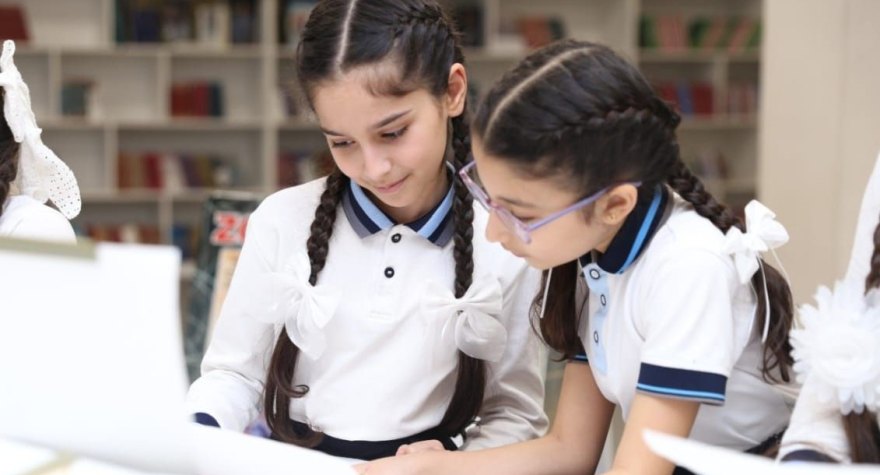 Yeni təmayüllü məktəblərə şagird qəbulu elan edildi