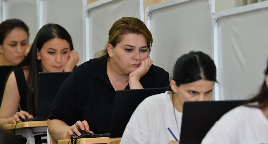 9 mindən çox müəllim işdən AZAD edilib