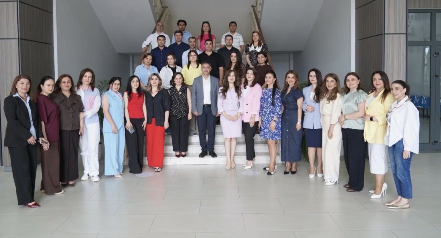 Məktəb rəhbərləri üçün "Mini MBA" layihəsi başa çatıb
