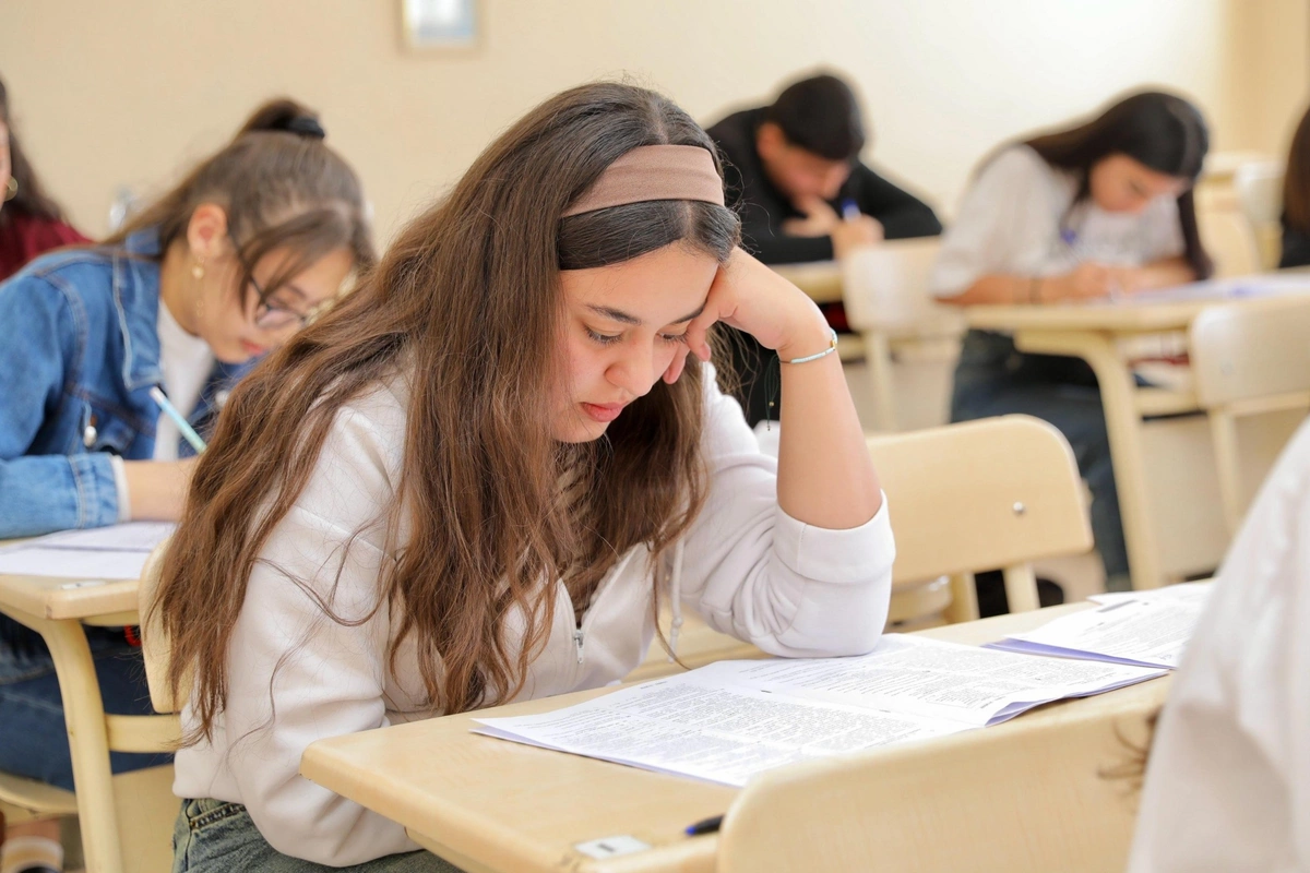 100 mindən çox abituriyent ali təhsil üçün qeydiyyatdan keçdi - STATİSTİKA