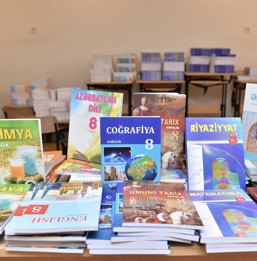 Yeni dərsliklər xarici mənbələrdən götürülür? &ndash; ARTİ iddialara cavab verdi