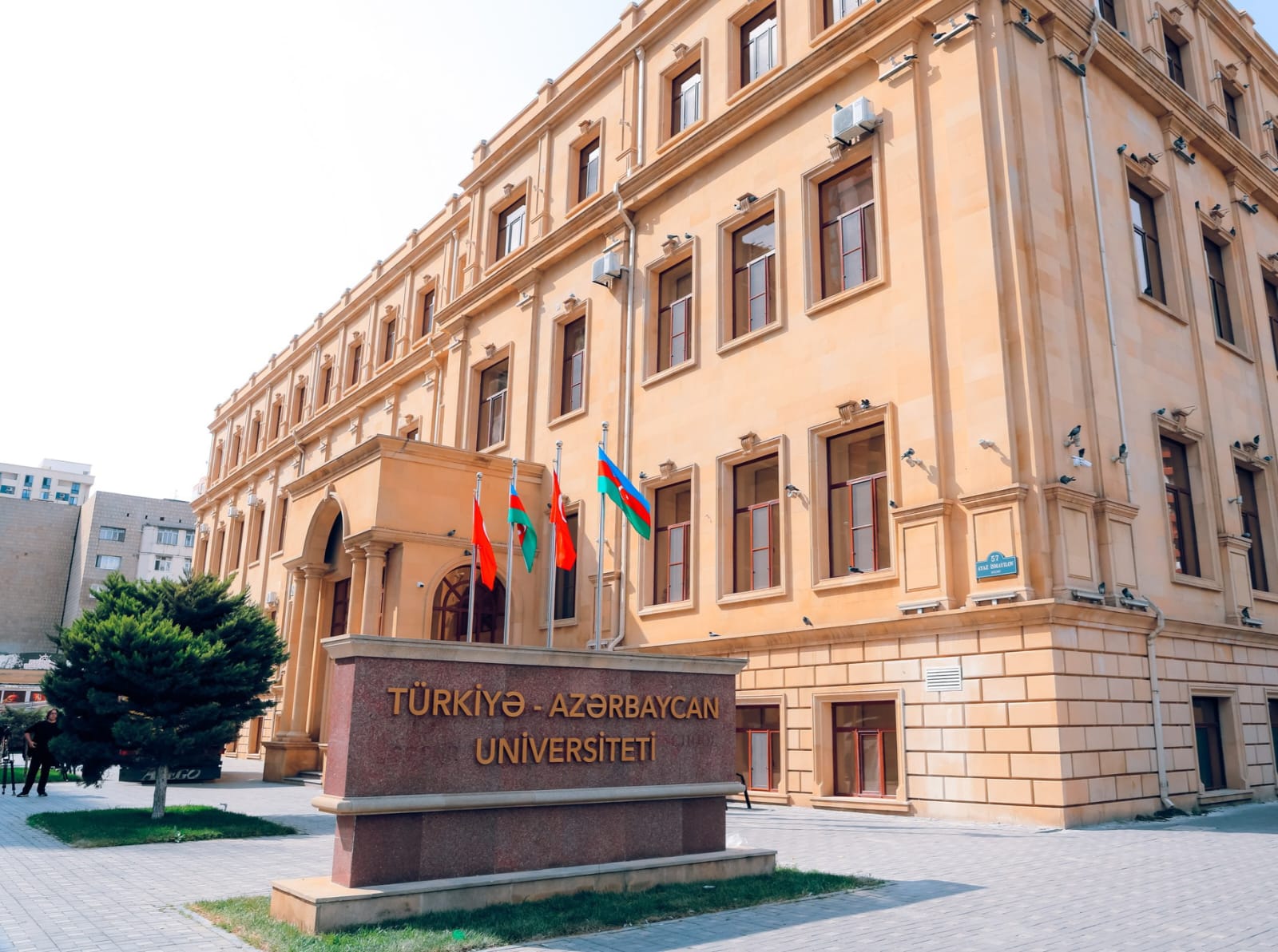 Türkiyə - Azərbaycan Universiteti 3 yeni vakansiya elan edib