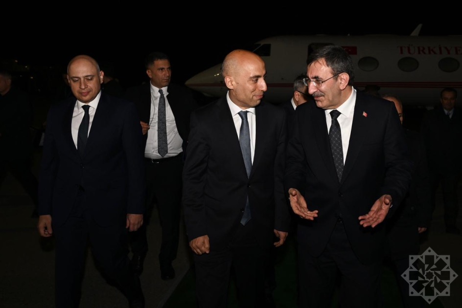 Türkiyənin Vitse-prezidenti Azərbaycana səfərə gəlib