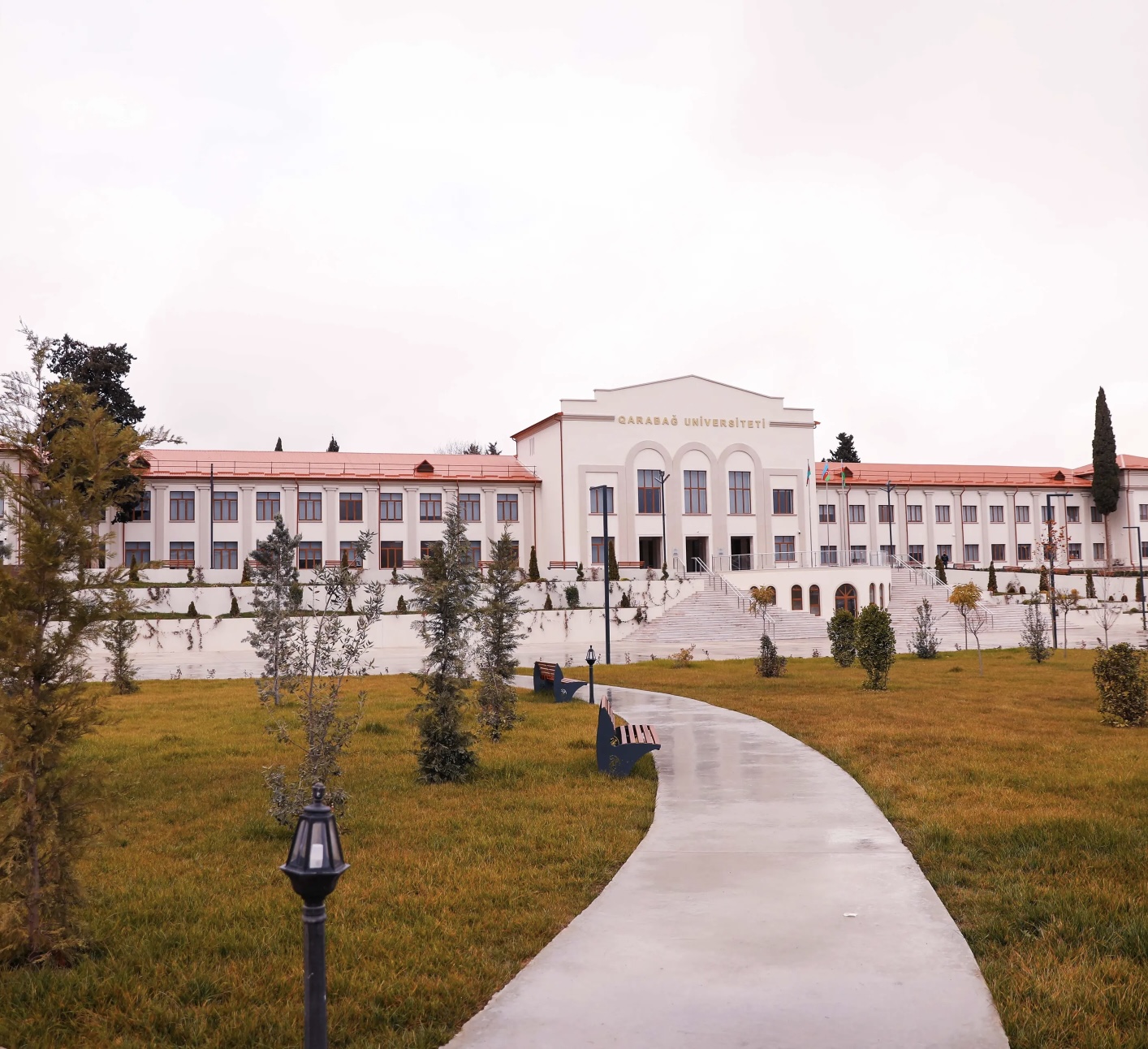 Qarabağ universiteti Beynəlxalq Dil Mərkəzində müəllim vakansiyaları ELAN edir