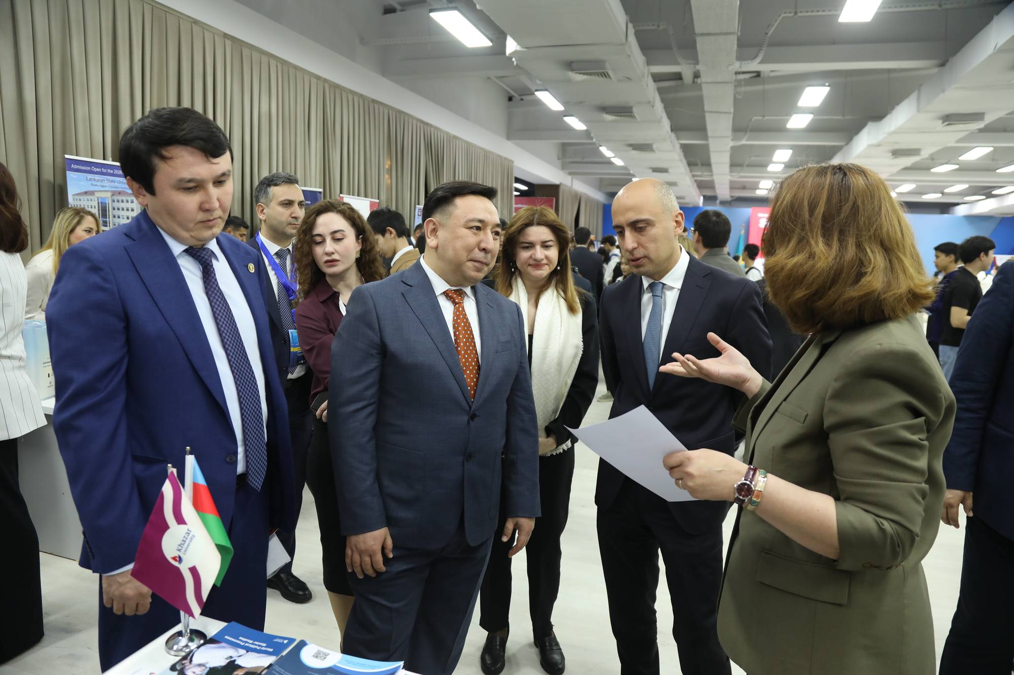 Emin Əmrullayev Qazaxıstanda &ldquo;Study in Azerbaijan&rdquo; beynəlxalq təhsil sərgisi ilə tanış olubrnrn&nbsp;