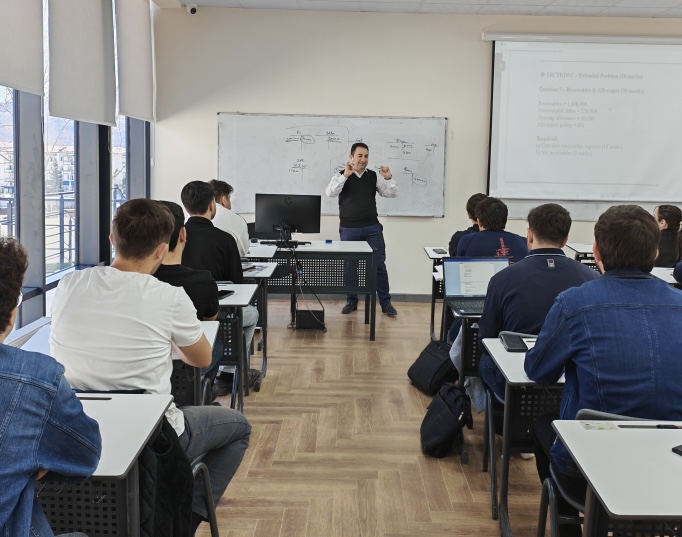 &ldquo;Tələbələrimiz iş axtarmayacaqlar, özləri iş seçəcəklər&rdquo; &ndash; Qarabağ Universitetindən REPORTAJ