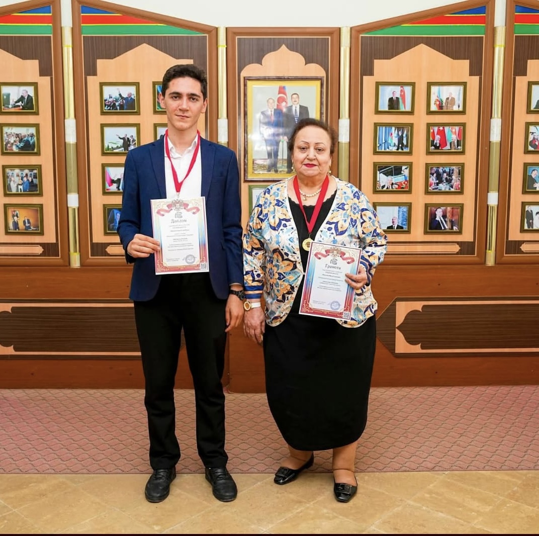 NDU-nun tələbəsi beynəlxalq müsabiqədə qızıl medal qazanıb