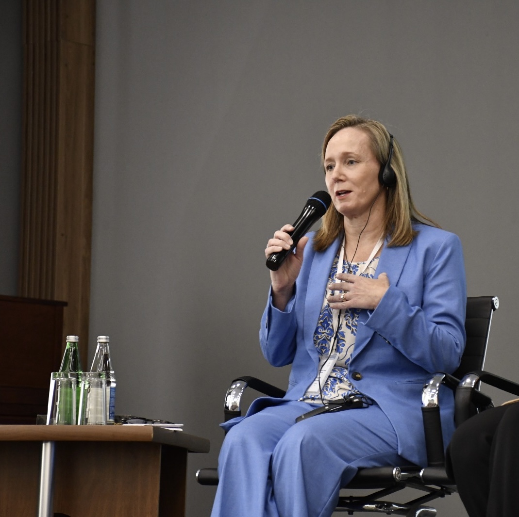 Angela Ramney: Təcrübə qazanın ki, real fərq yarada biləsiniz