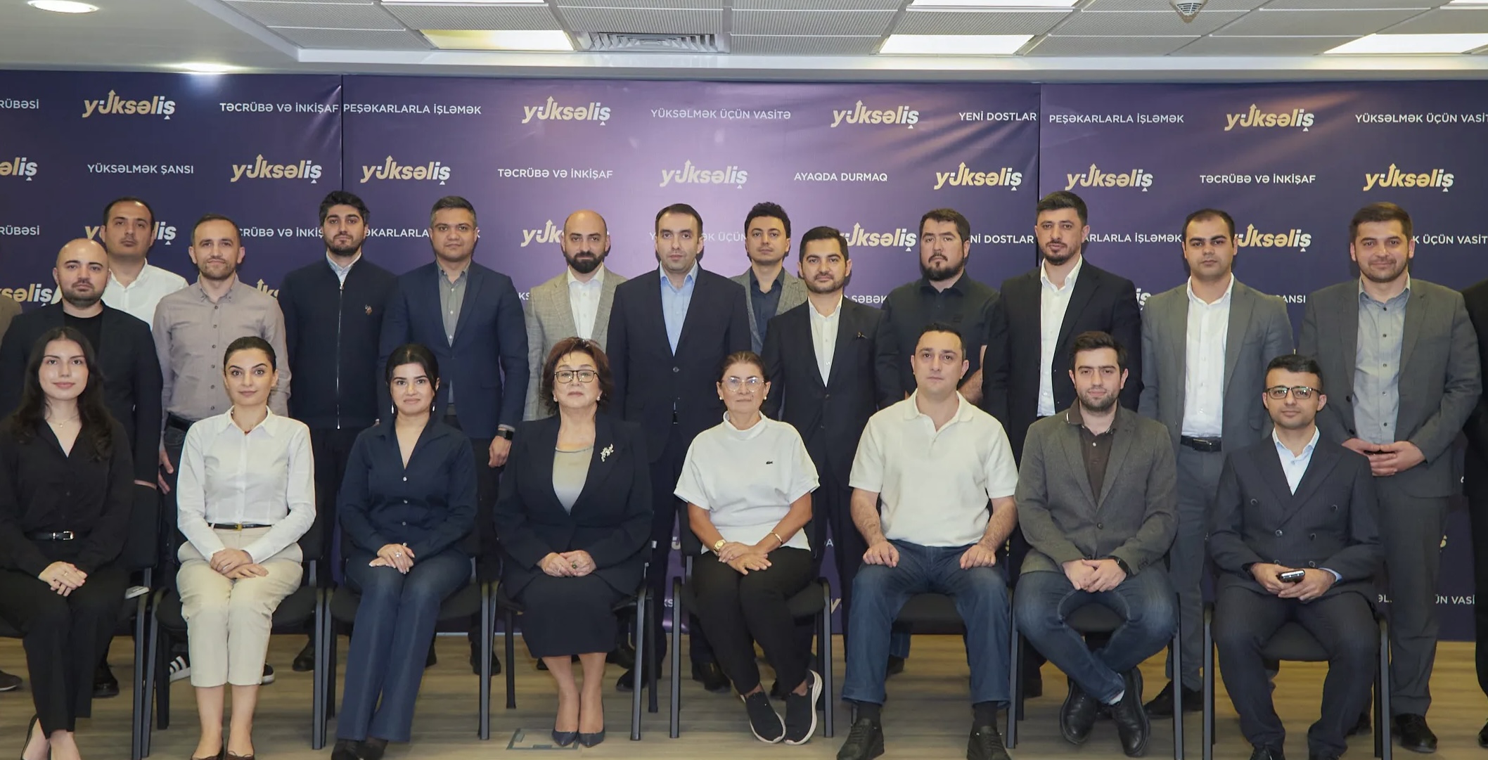 Məleykə Abbaszadə &ldquo;Yüksəliş&rdquo; müsabiqəsinin qalibləri ilə görüşüb