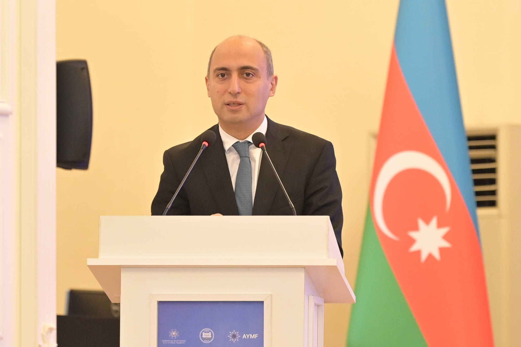 Yalnız imtahan nəticələri deyil, uşaqların tərbiyəsi də müzakirə olunmalıdır &ndash; Emin Əmrullayev