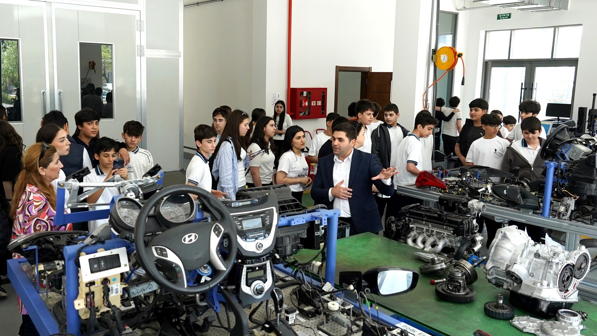 Bakı Dövlət Peşə Təhsil Mərkəzində &ldquo;Açıq qapı&rdquo; günü keçirilib