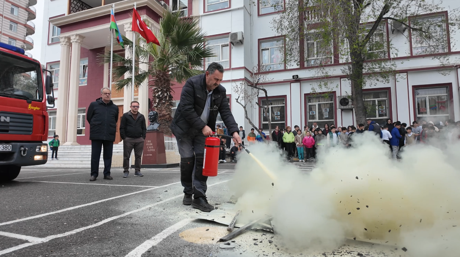 FHN&nbsp;liseydə&nbsp;təlim keçirib - FOTO