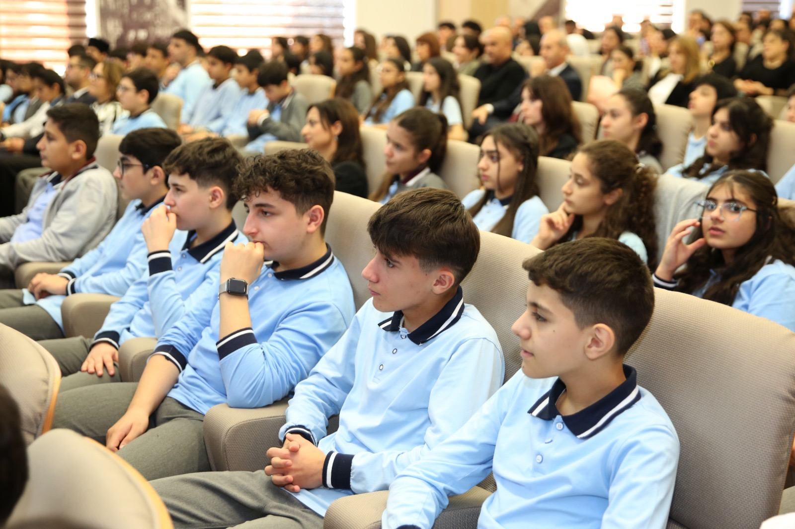 BANM nəzdində fəaliyyət göstərən Rəqəmsal biliklər liseyində Azərbaycan bölməsi üzrə şagird QƏBULU elan edilir