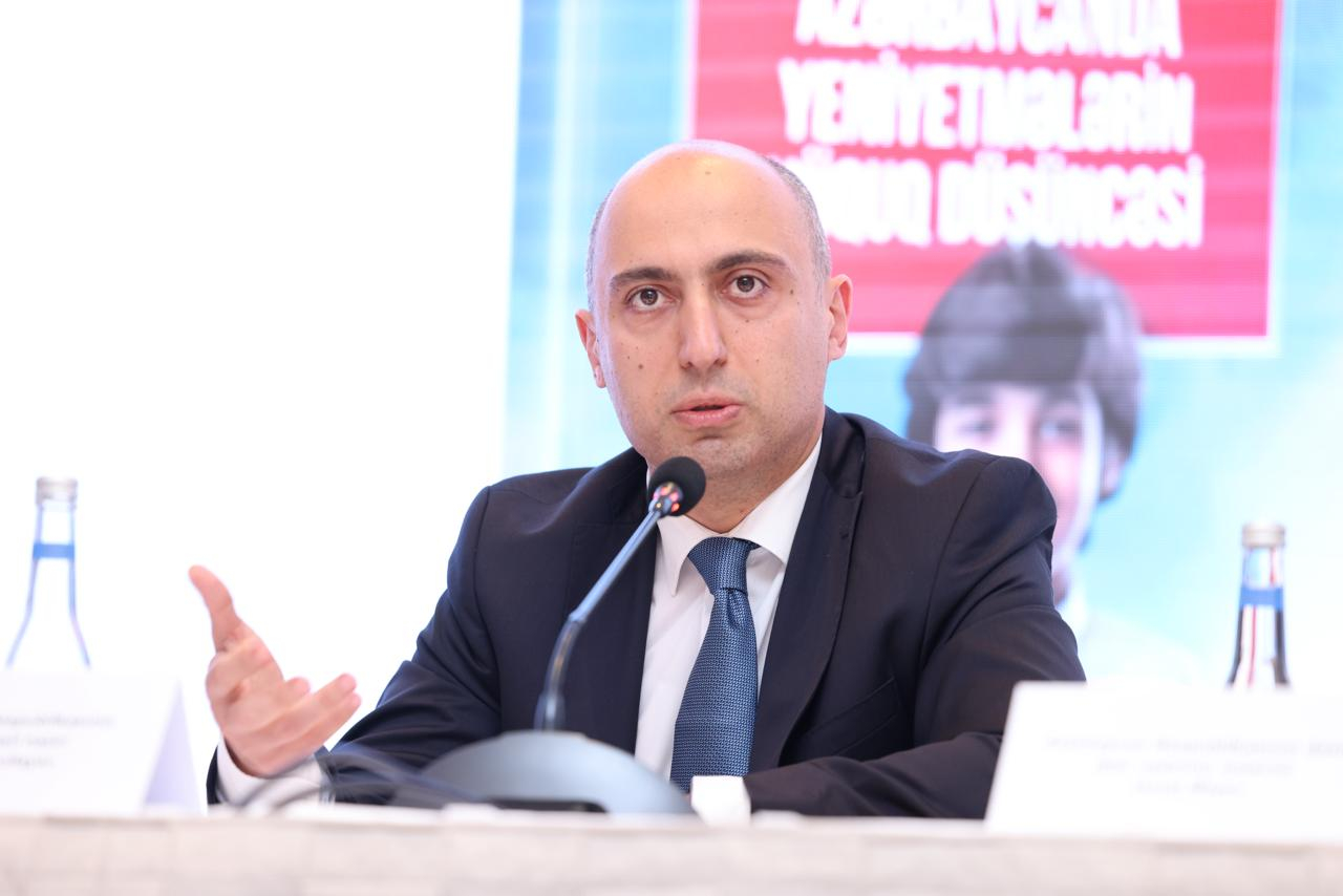 Şagird şeiri əzbər bilməlidir, yoxsa düşündüyünü ifadə etməlidir? &ndash; Nazir