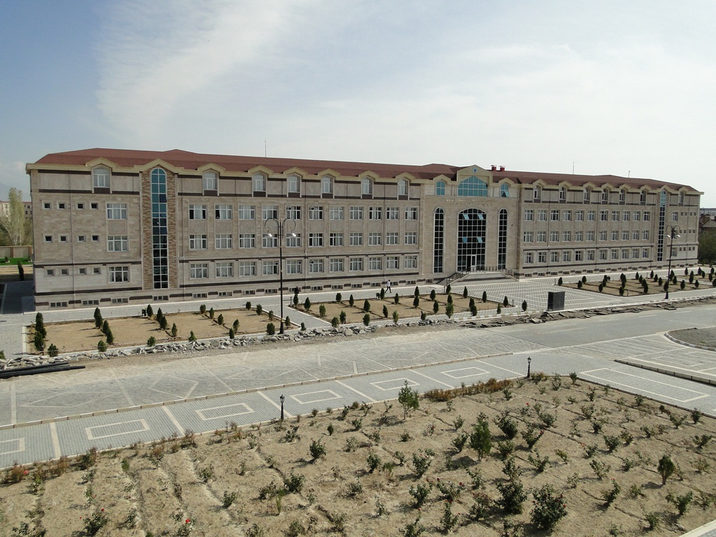Bu il NDU-da 1600 TƏLƏBƏ məzun olacaq
