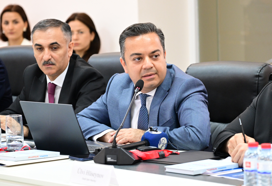 Vüsal Xanlarov: Diplomların elektron formatda verilməsinə başlanılıb