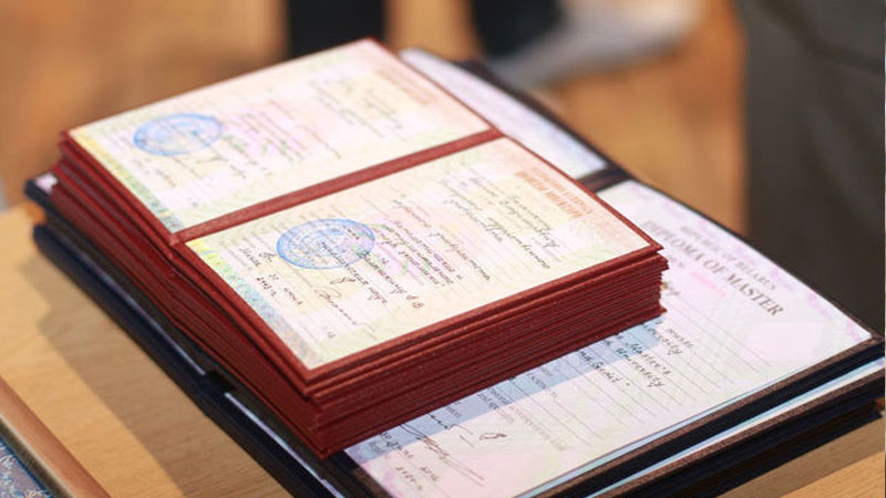 Diplomların elektron formada verilməsinə başlanılıb